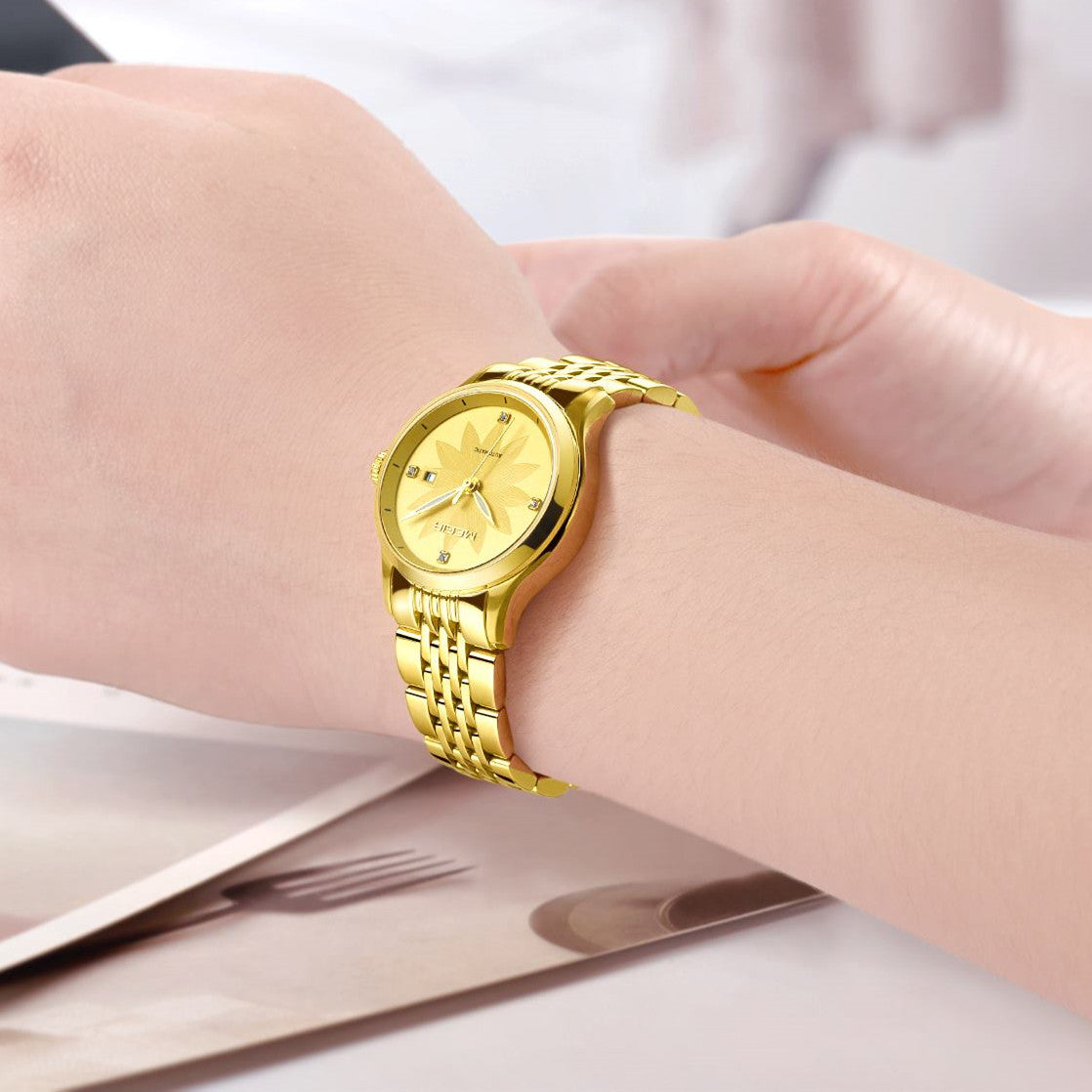 Golden Bloom Automatic Watch for Women | Noventra Chroniq